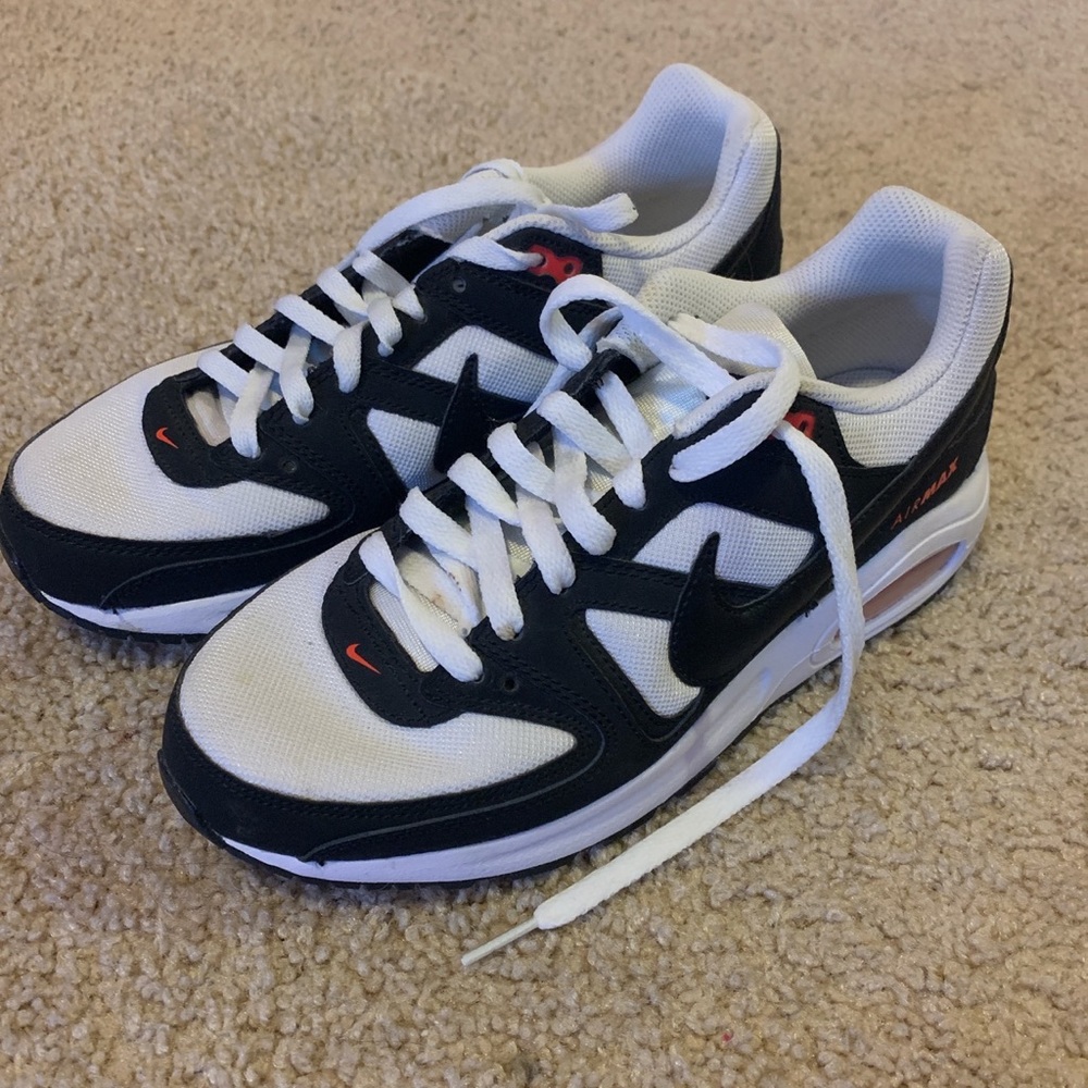 Nike air maxes